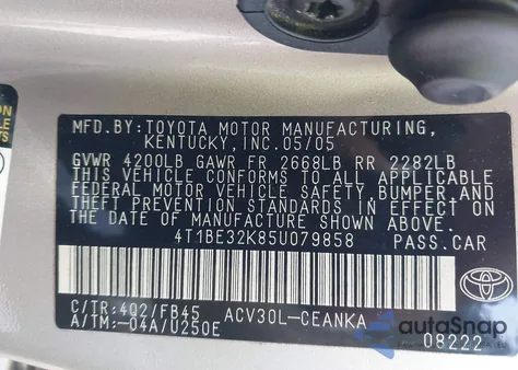 2005 Toyota Camry Le z USA, uszkodzony, nr VIN 4T1BE32K85U079858